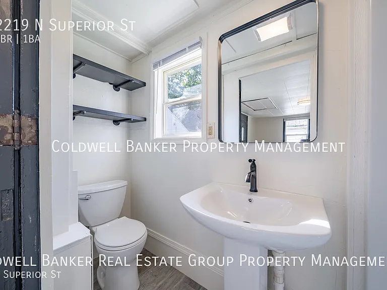 2219 N Superior St — Photo 9