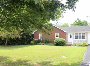 132 1st St, Hardin, KY 42048