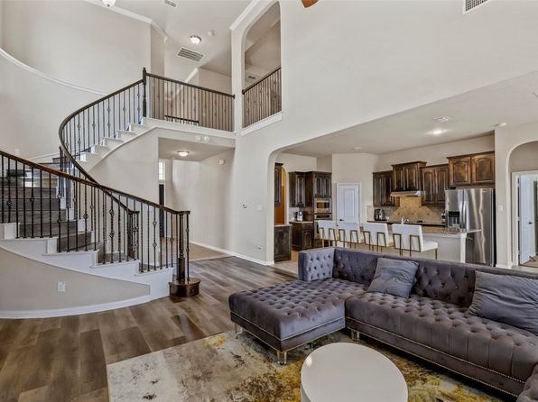 Home for Sale in Grand Prairie TX