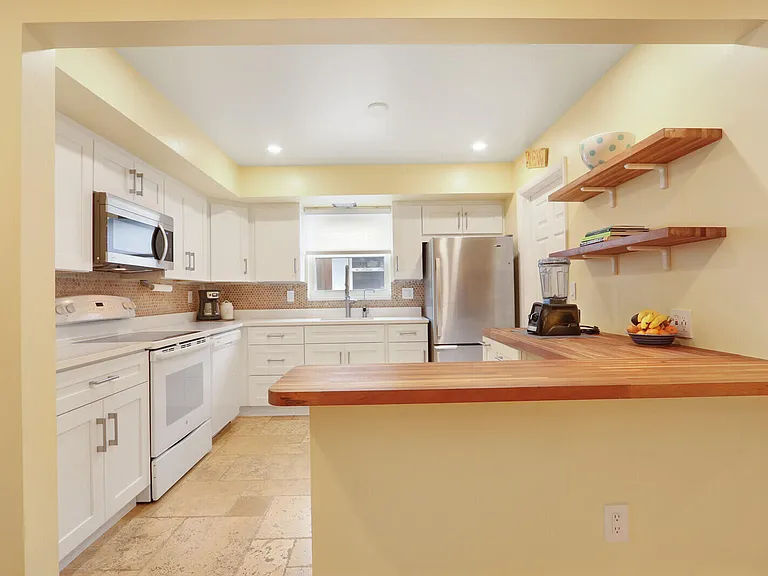 721 N Lakeside Dr — Photo 15