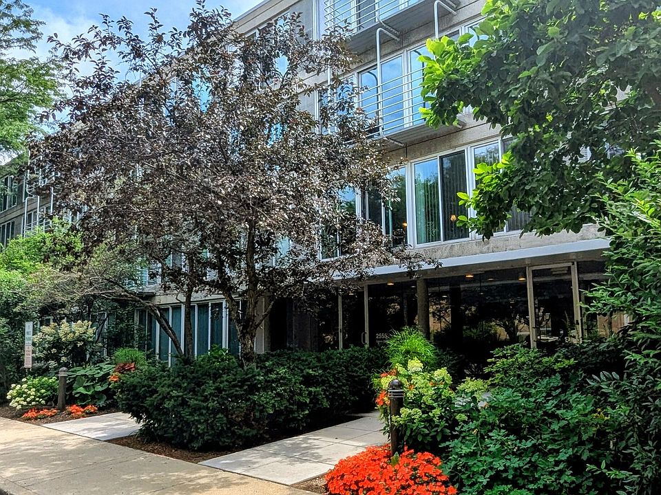 1st image of 2555 Gross Point Rd APT 205