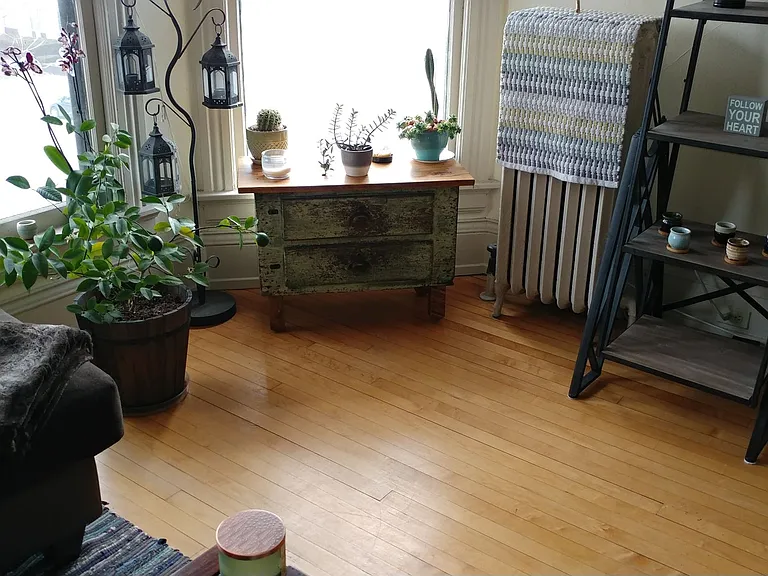 2204 E Ivanhoe Pl — Photo 2