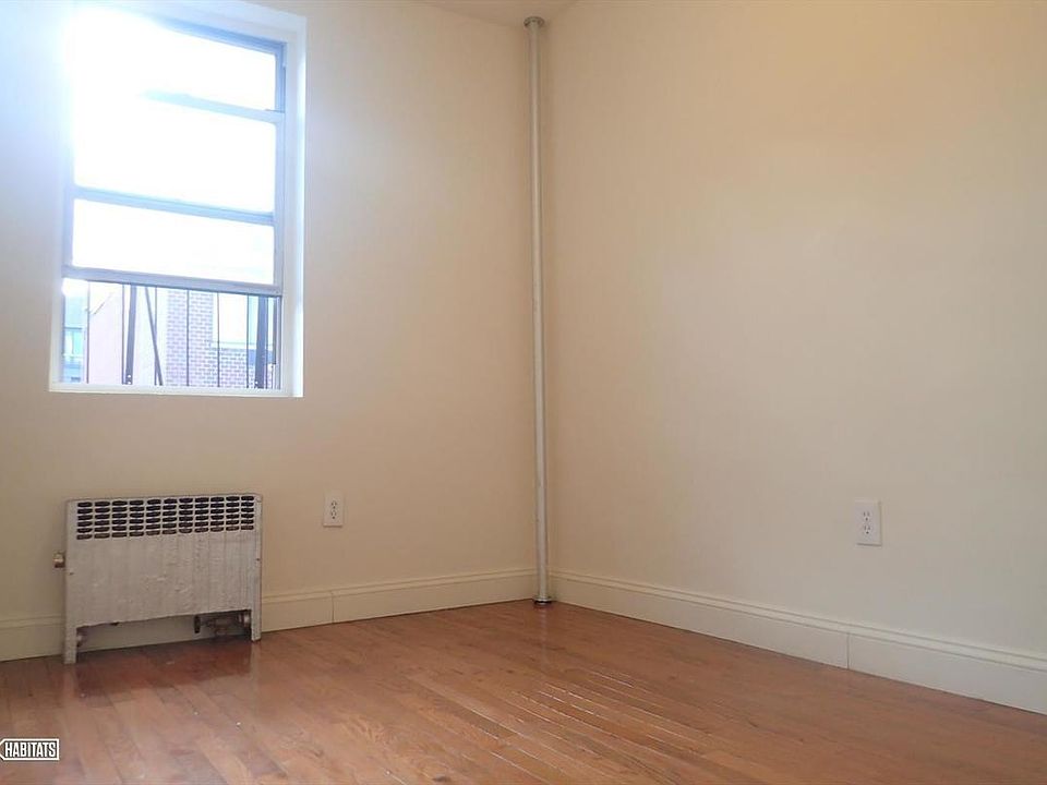 1st image of 448 W 55th St #3