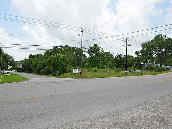 3rd image of 435 Grand Ave
