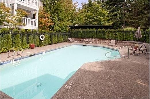 2nd image of 1011 156th Ave NE Unit 302