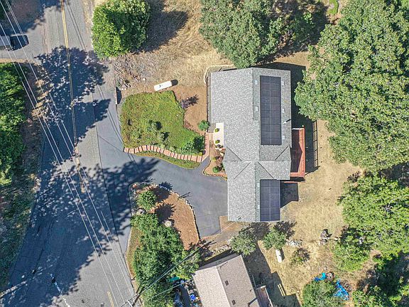 3rd image of 23845 Leisure Dr