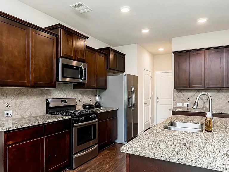 39405 Legacy Lake Dr — Photo 17