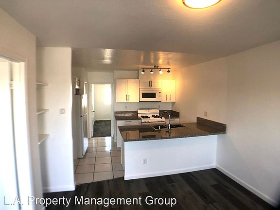 4th image of 1040 W 91st St #11