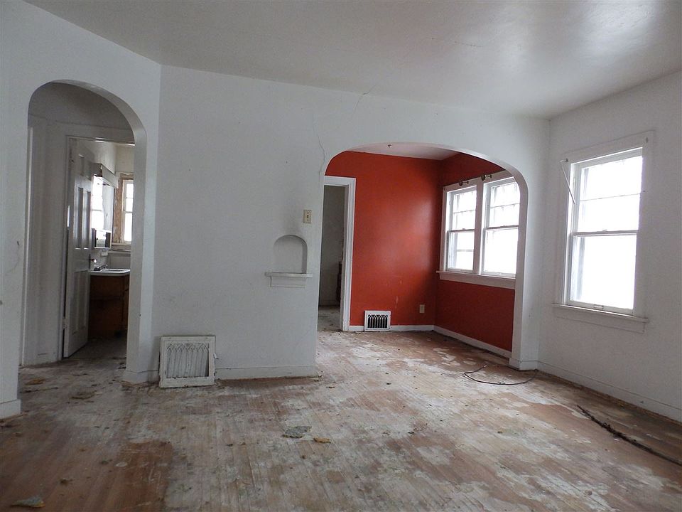 2nd image of 4017 Avondale Dr