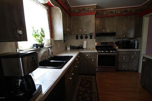 4th image of 2228 Bourdon St