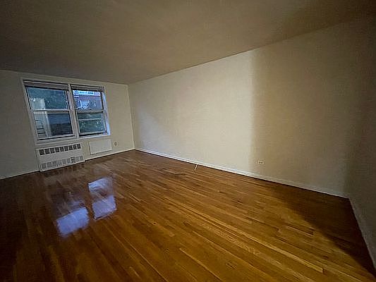 5th image of 71-40 112th St #306