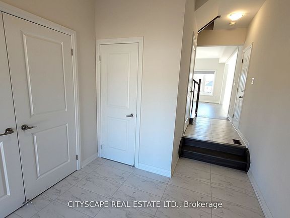 3rd image of 206 Rosanne Cir