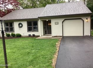 606 Top Ridge Drive, Albany, NY 12203