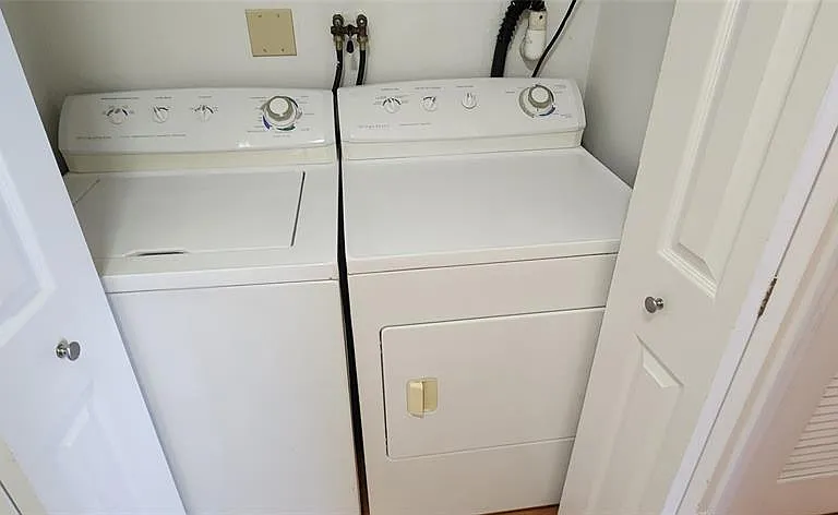 2190 NE 68th St #526 — Photo 24