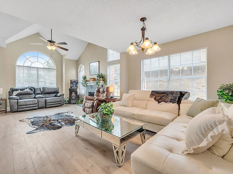 10304 Concord Dr — Photo 10