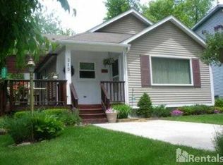 215 Highgate Ave, Waterford, MI 48327
