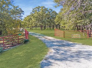 401 Hemming Rd, Valley View, TX 76272