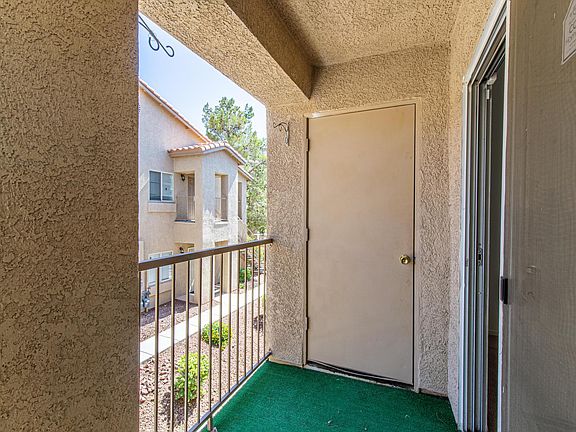 4th image of 2110 N Los Feliz St #2024