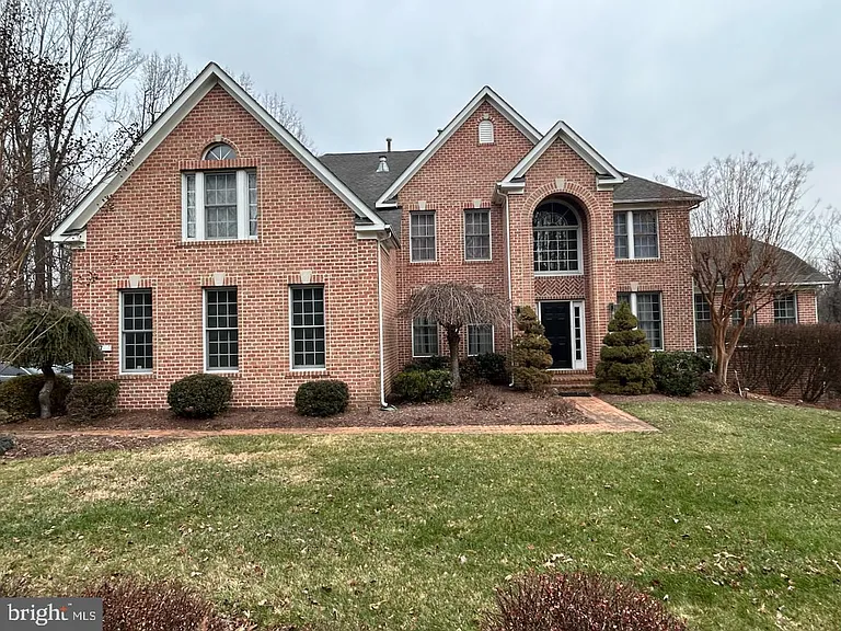 22 Aston Ct — Photo 1