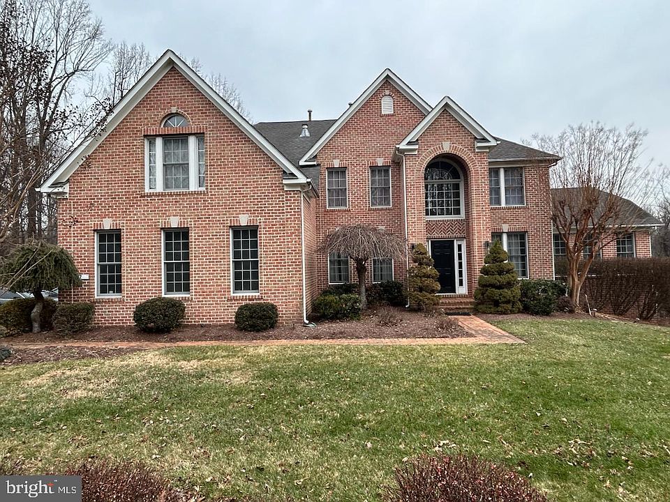 1st image of 22 Aston Ct