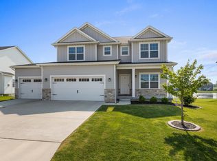 1916 Roseland Dr, Mahomet, IL 61853