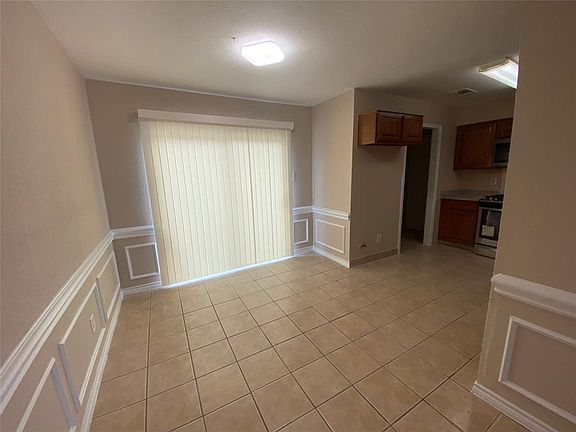 5th image of 121 Mesa Moor Dr