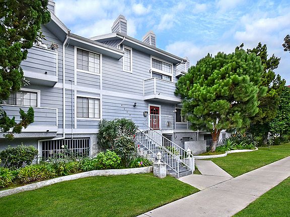 2nd image of 4235 Whitsett Ave #104