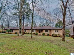 403 Sherwood Dr SE, Huntsville, AL 35802