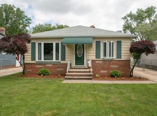 12148 Meadowbrook Dr, Parma Heights, OH 44130