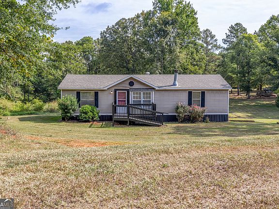 3rd image of 201 Valley Cir