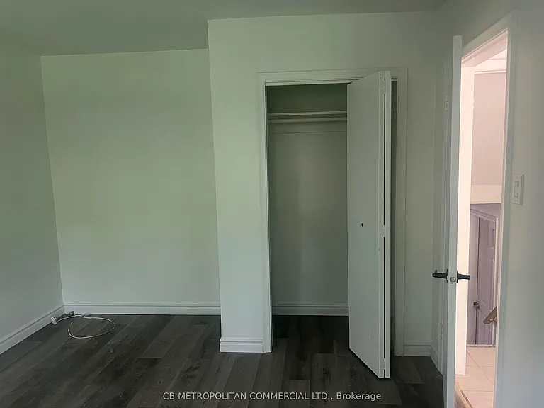 110 Marcella St — Photo 8