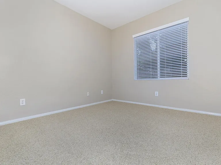 Laurel Glen Apartment Homes — Photo 51