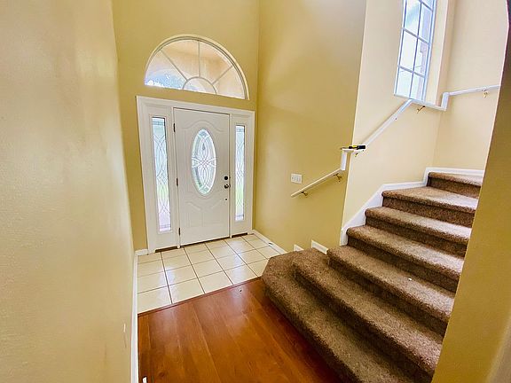 4th image of 609 Prince Ln