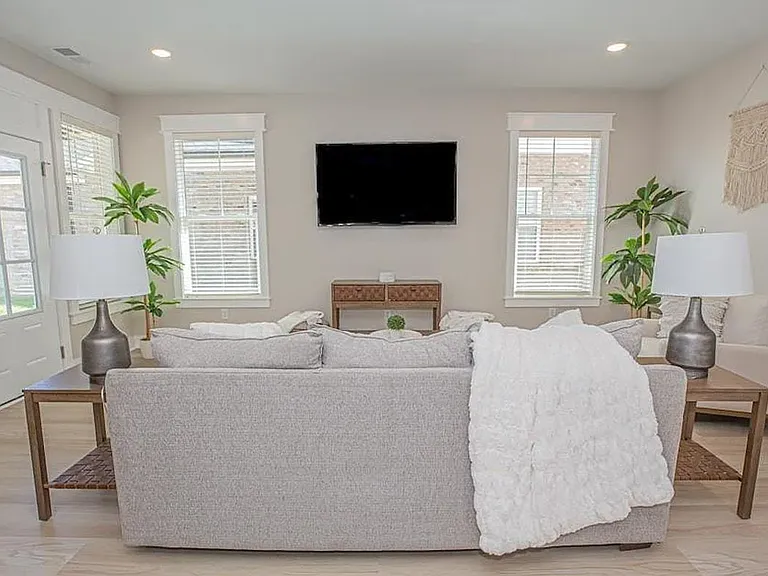 8635 Pebble Creek Dr — Photo 5