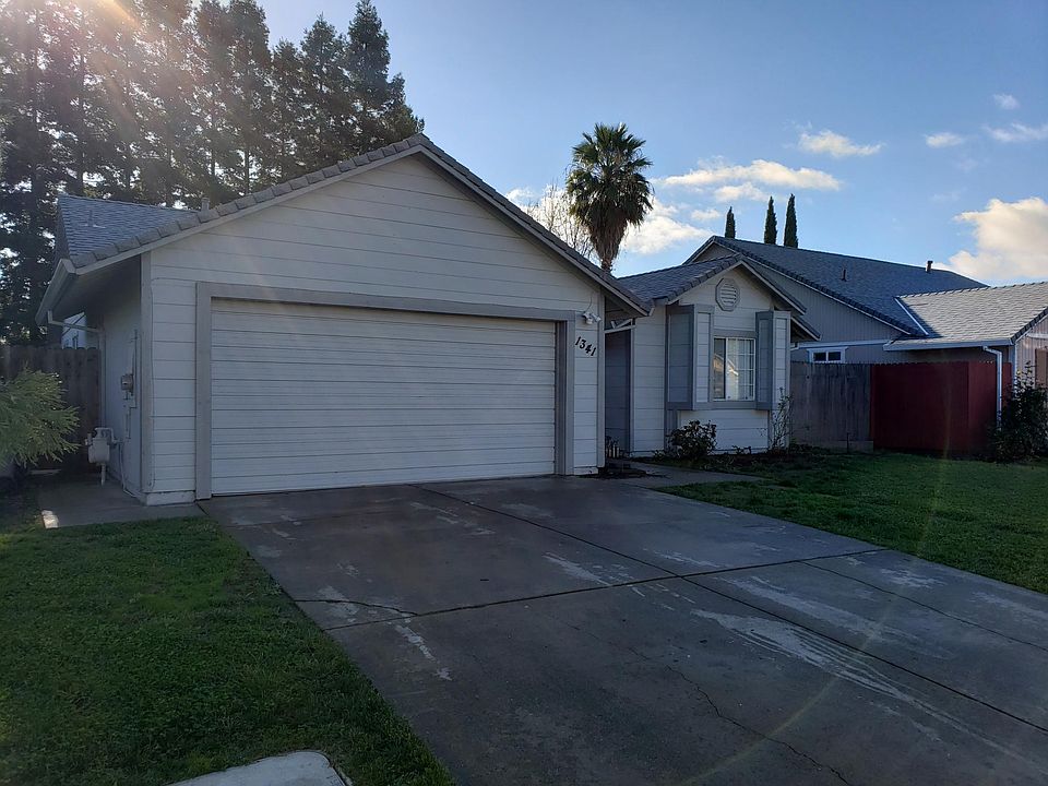 1st image of 1341 May St