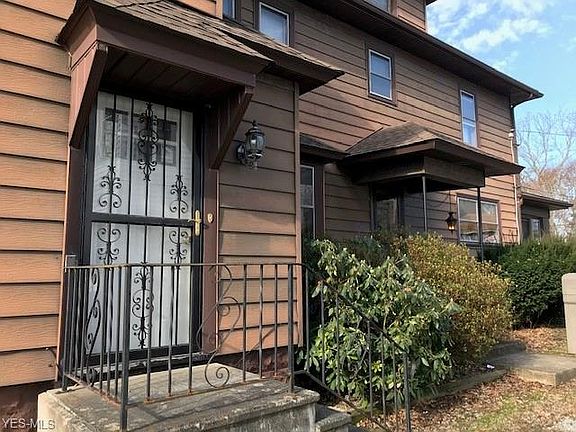 3rd image of 851 Eastland Ave