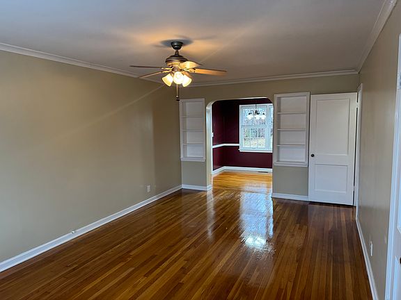 2nd image of 1323 S Marion Ave
