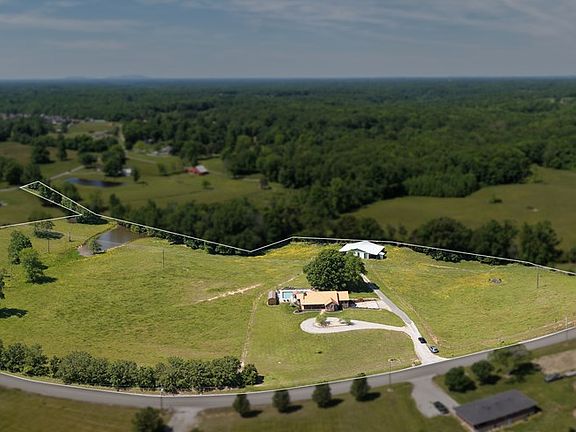 2nd image of 4015 Baxter Rd