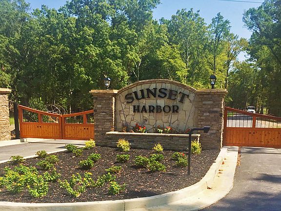 2nd image of Sunset Harbor Dr