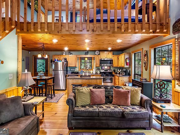 5th image of 453 Flat Creek Cir