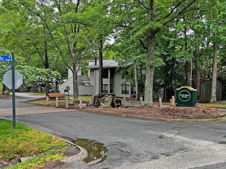 1st image of 2904 Woodbridge Crossing Dr