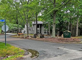 2904 Woodbridge Crossing Dr, Midlothian, VA 23112