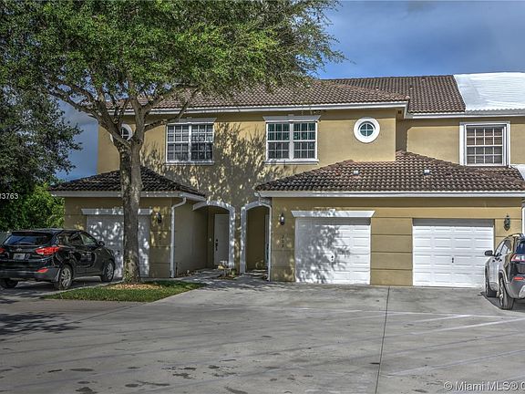 4th image of 203 SW 120th Ave #203