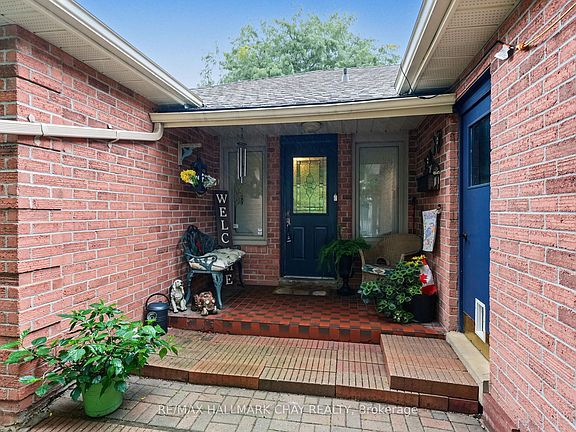 3rd image of 66 Hutchinson Dr