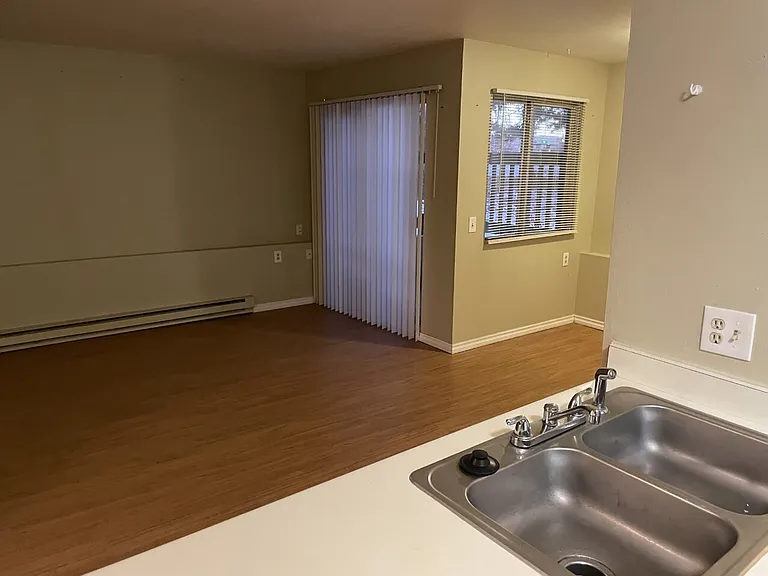 4531 Boardwalk Dr #Y — Photo 20