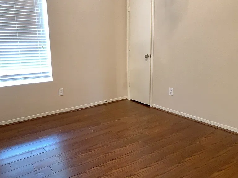 2747 Lofty Elm St — Photo 16