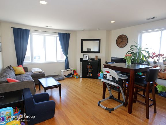 4th image of 3655 N Southport Ave #3nnorth