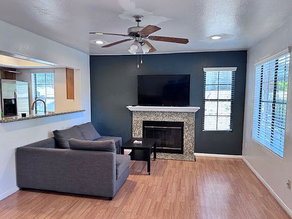 5th image of 14996 Avenida Venusto Unit 25