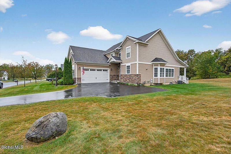4th image of 14 Vista Court