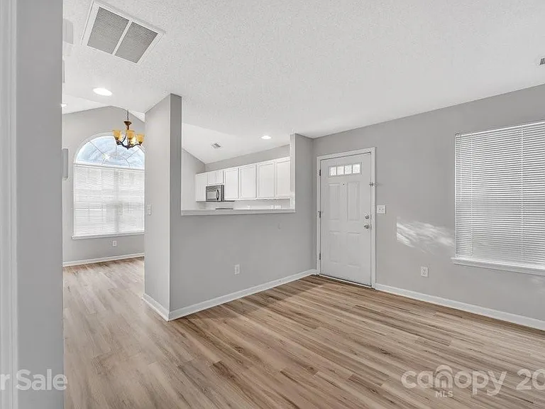 10125 University Park Ln #2601 — Photo 6